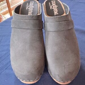 Sandgrens Classic high heel clog size 38 in black suede